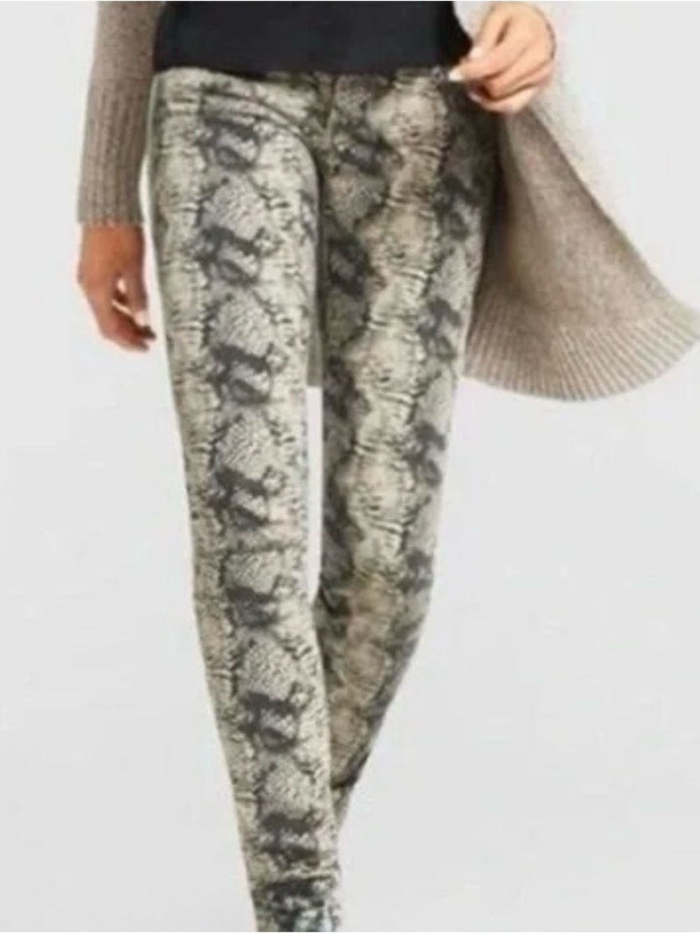 Pant/Jean Cabi Snakeskin Print 958 Diamondbacks Skinny Size 4 NWT.